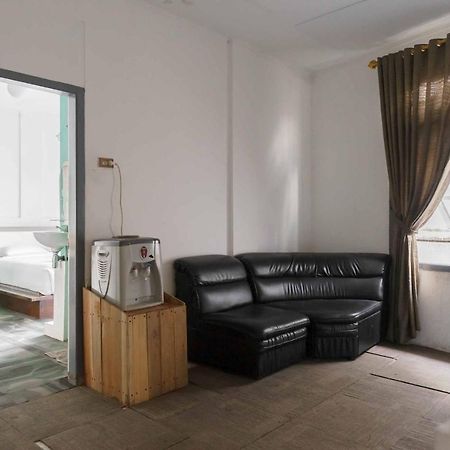 Urbanview Hotel Ananda Syariah Bukittinggi Bagian luar foto