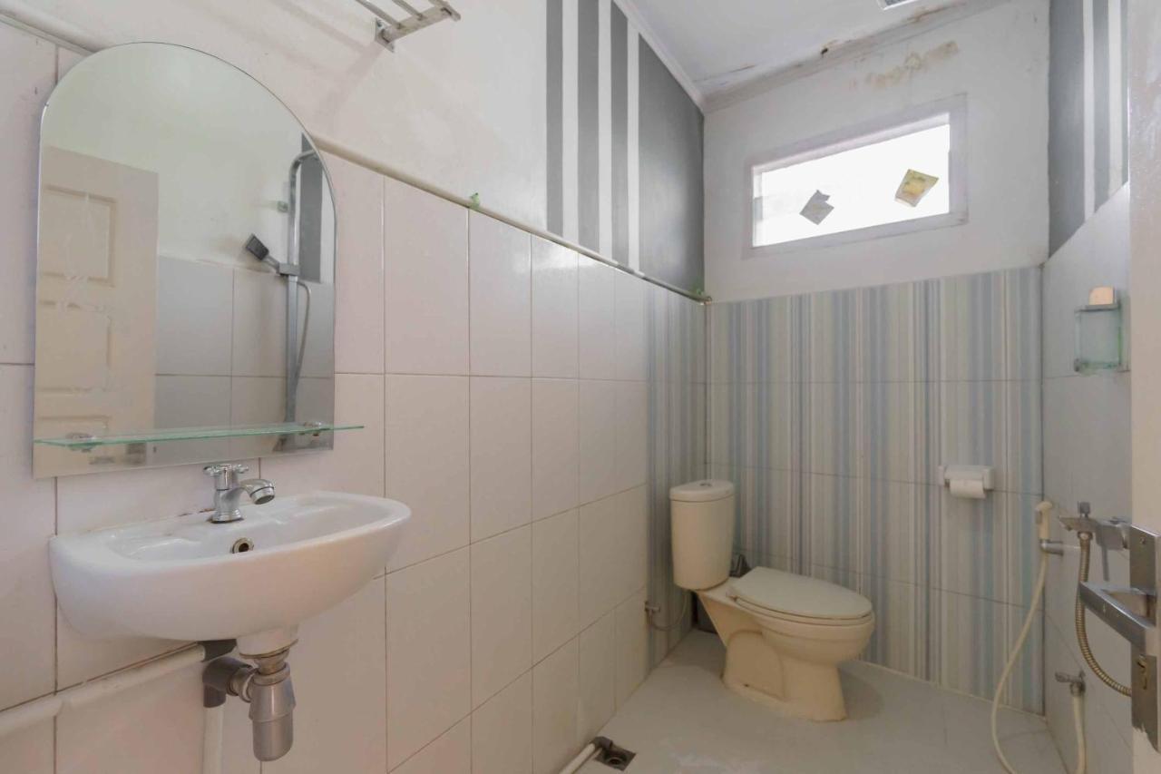 Urbanview Hotel Ananda Syariah Bukittinggi Bagian luar foto