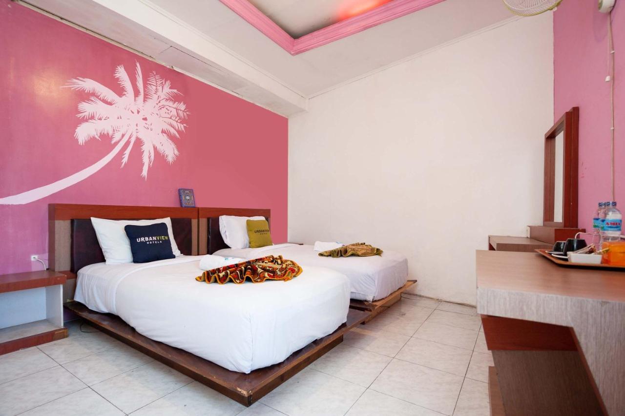 Urbanview Hotel Ananda Syariah Bukittinggi Bagian luar foto