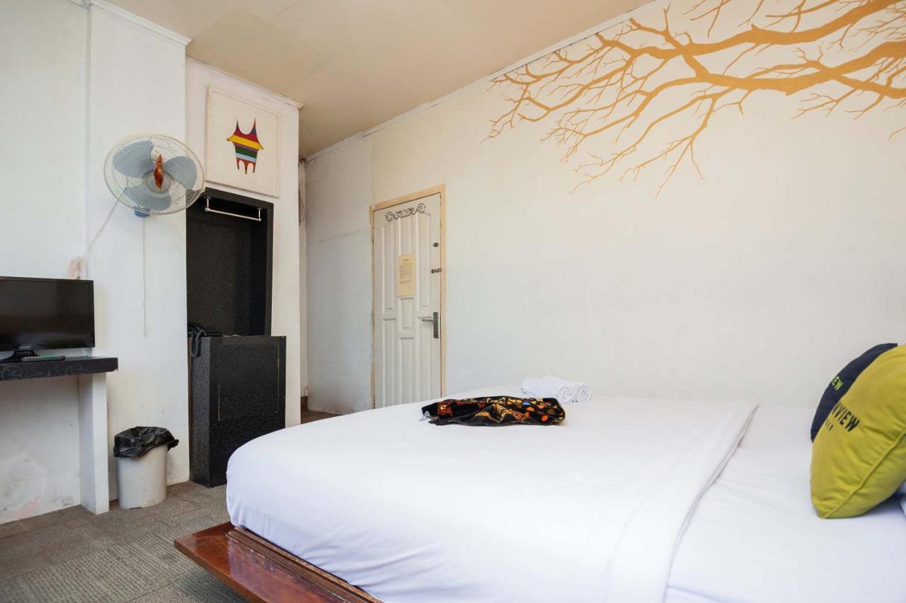 Urbanview Hotel Ananda Syariah Bukittinggi Bagian luar foto