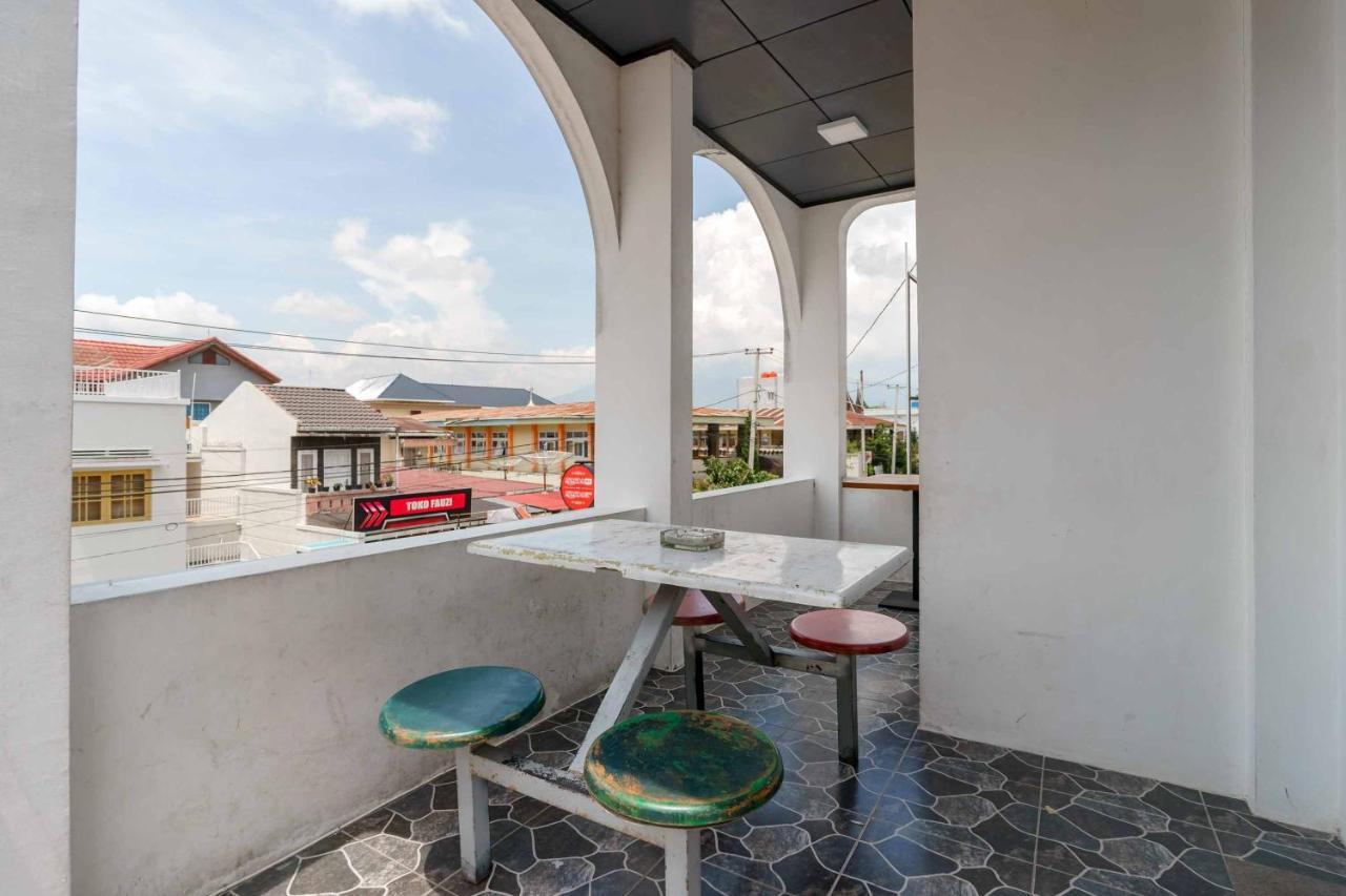 Urbanview Hotel Ananda Syariah Bukittinggi Bagian luar foto
